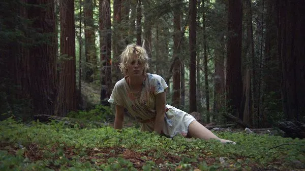 Mackenzie Davis as Anna in Always Shine