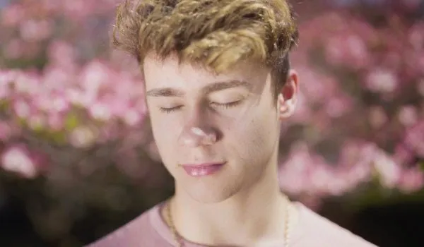 Jawline