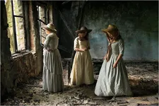 Louise von Lengefeld with daughters Charlotte and Caroline in their house of ruins
