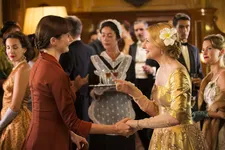 Florence Green (Emily Mortimer) at Violet Gamart's (Patricia Clarkson) fête