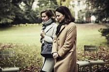 Emmanuelle Blachey (Emmanuelle Devos) with Véra Jacob (Suzanne Clément) in Numéro Une (Number One)