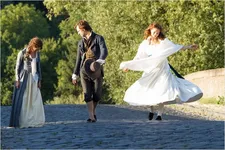 Friedrich Schiller with Charlotte and Caroline von Lengefeld on the cobblestones