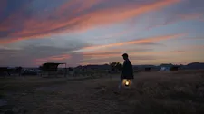 Chloé Zhao: “Fern and Ludovico are on two different ends of the world and have very different life experiences …”