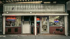 Nate Carlson on creating the business sign for Hildegard's heavenly Nails: ”I saw it as a little homage and it got some nice screen time.”