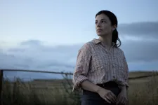 Talia Zucker as Layla in In Vitro