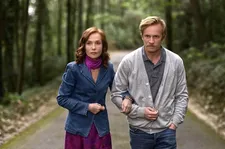 Frankie (Isabelle Huppert) with her son Paul (Jérémie Renier)