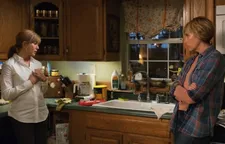 Maureen Murphy (Jennifer Aniston) with Brandon's mother Amy (Toni Collette)