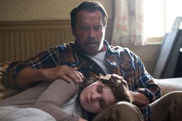 Arnold Schwarzenegger and Abigail Breslin in Maggie