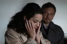 Alice (Marion Cotillard) with her husband André Borkman (Francis Leplay)