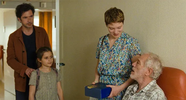 Léa Seydoux stars with Melvil Poupaud, Pascal Greggory, and Camille Leban Martins in Mia Hansen-Løve’s spectacular One Fine Morning (Un Beau Matin)