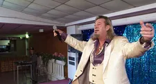 Richie Bravo (Michael Thomas) accepting the adoration