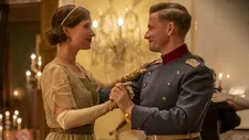 Anton (Esben Smed) dancing with Anna (Rosalinde Mynster)
