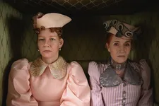 Sandra Hüller as Irma Countess Sztáray arriving with Sybille Canonica as her mother (Marie Countess Sztáray)