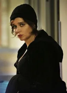 Valeria Golino as Roberta: "I have the identity and she [Carla] has the good life."