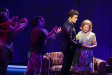 Neil Diamond (Will Swenson) with his soon to be ex-wife Jaye Posner (Jessie Fisher)