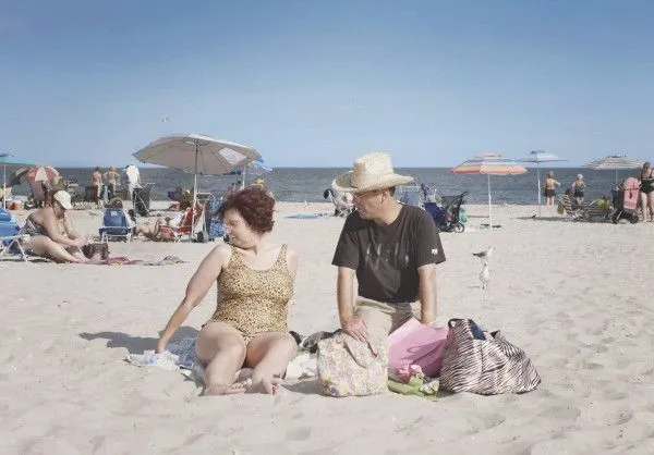 Dina - An eccentric suburban woman and a Walmart door-greeter navigate their evolving relationship in this unconventional love story. 