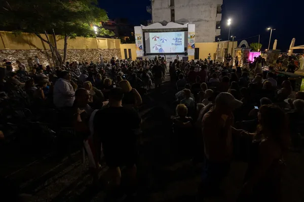 Mamma Mia! How could we resist it? It was standing room only at the Apollon open air cinema in Edipsos