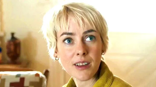 Jena Malone in Adopting Audrey